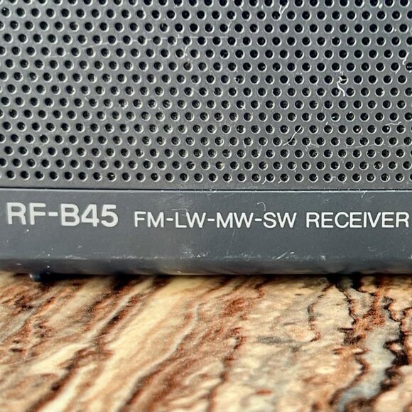 Panasonic FM-MW-LW-SW/SSB Receiver-Clock/Timer Model RF-B45 - Picture 2 of 2